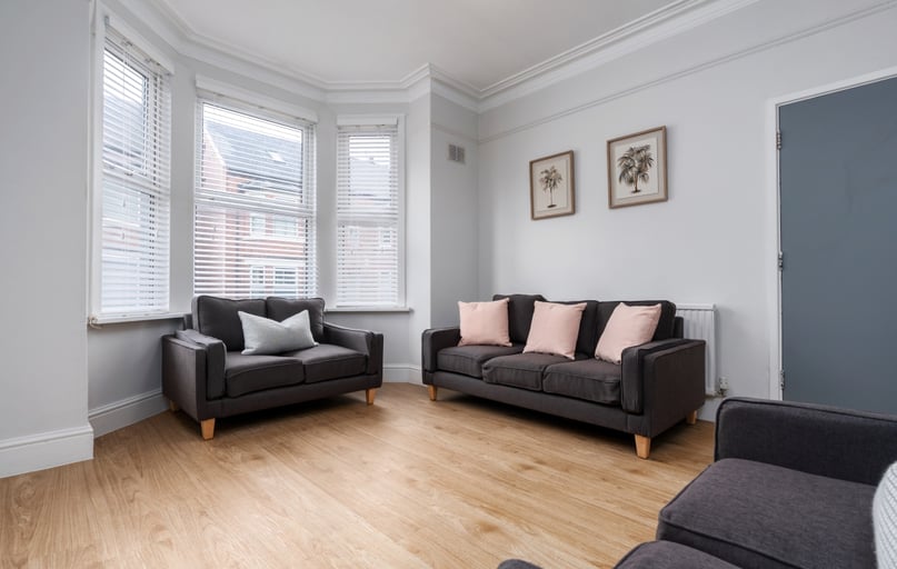 10 Kimbolton Avenue, Radford, Nottingham - Image 1