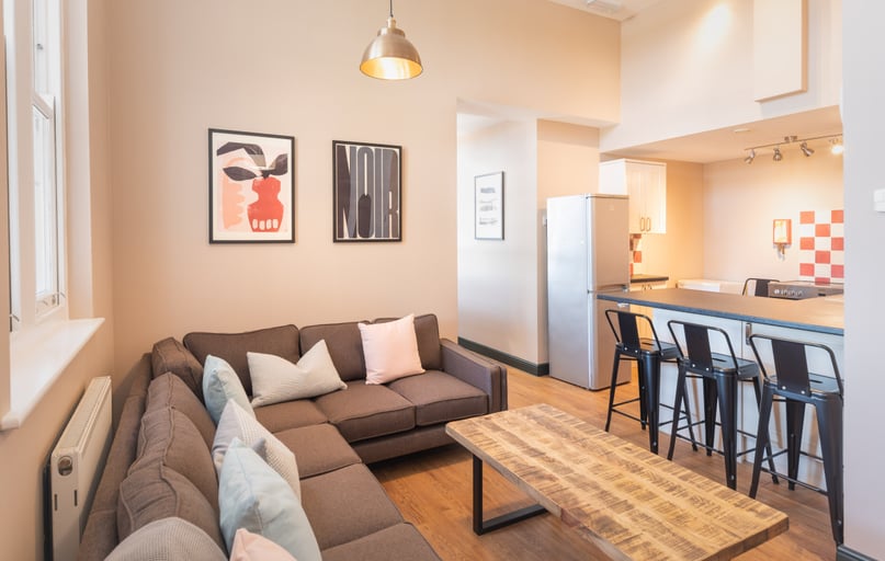 Flat L Bishop Blackall School, St James, Exeter - Image 1