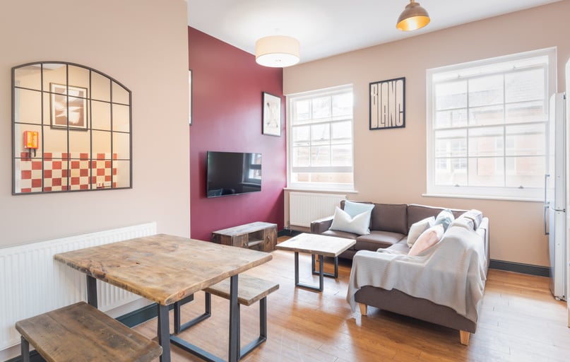 Flat Y Bishop Blackall School, St James, Exeter - Image 1