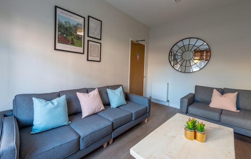 78 Howell Road, St Sidwells, Exeter - Image 1