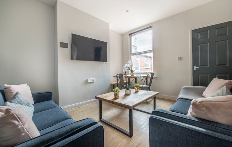 35 Bute Avenue, Lenton, Nottingham - Image 1