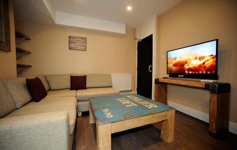 Victoria Street, Mount Pleasant , Exeter - Image 1