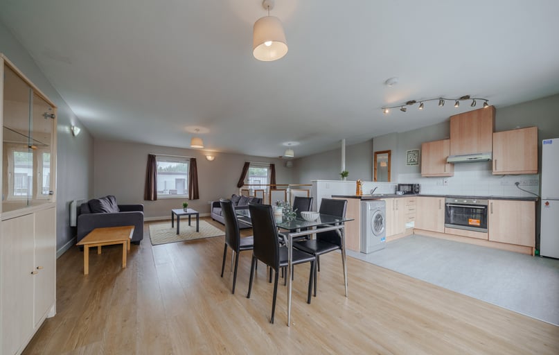 Flat 71, Mayfair Court, Fallowfield, Manchester - Image 1