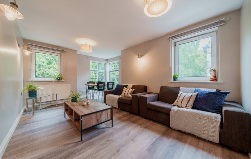 Flat 8, Newton House, Fallowfield, Manchester - Image 1