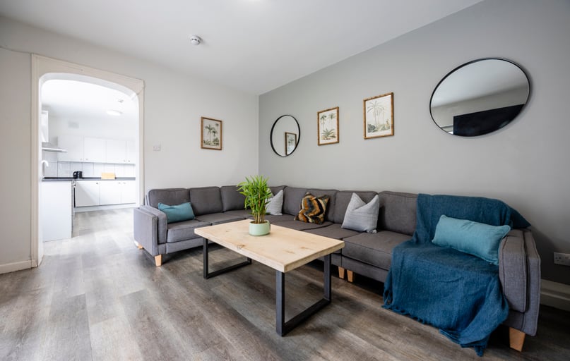 2 Rob Roy Avenue, Lenton, Nottingham - Image 1
