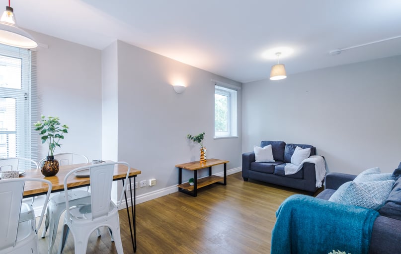 Flat 15, Lowry House, Fallowfield, Manchester - Image 1