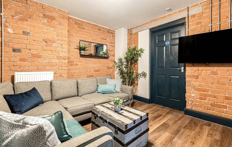 Flat 4, Shoe &amp; Boot Factory, Highfields, Leicester - Image 1