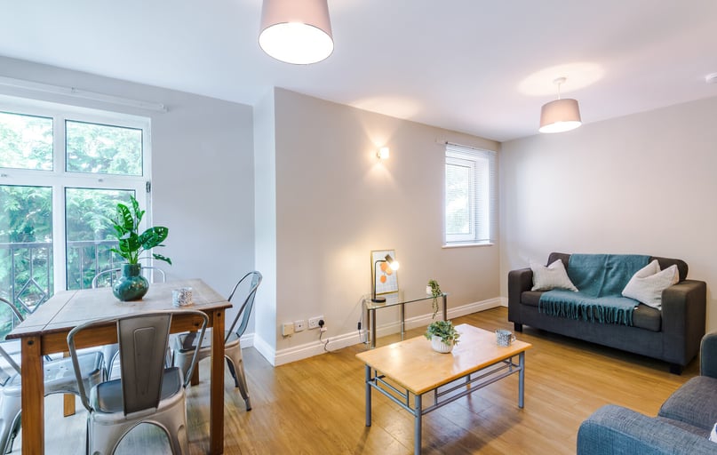 Flat 6, Foulkes House, Fallowfield, Manchester - Image 1