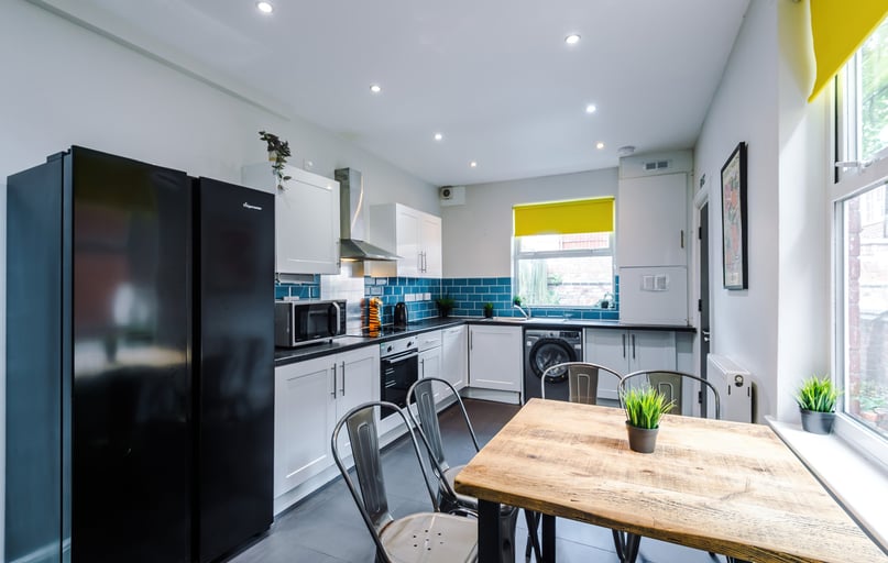 133 Rolleston Drive, Lenton, Nottingham - Image 1