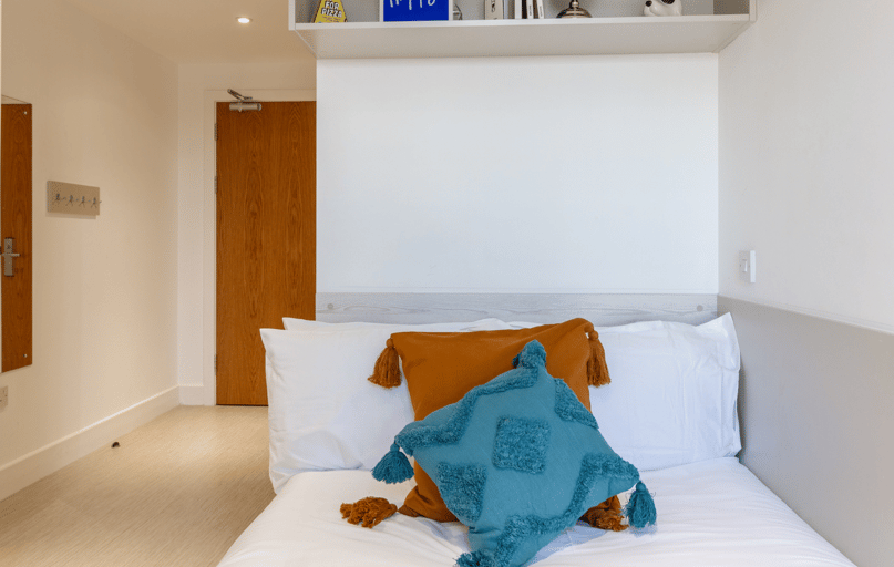 Gold En Suite, The Lantern, 6 Bolton Street, Liverpool John Moores University, Liverpool - Image 1