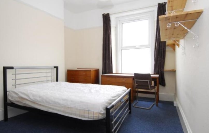 24 Ilbert Street (students), Plymouth - Image 1