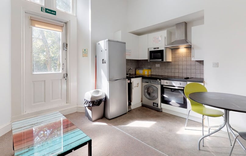 Flat 1 Whitefield House (students), Plymouth - Image 1