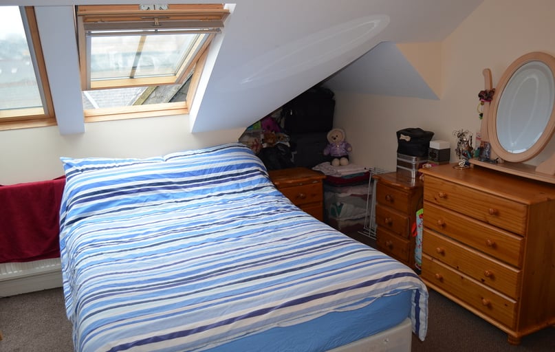 F7, Plymouth - Image 1