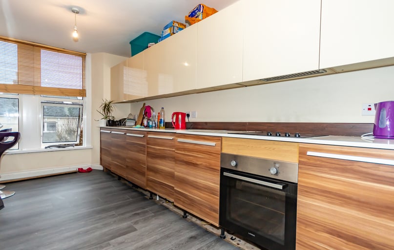 Tff, Plymouth - Image 1