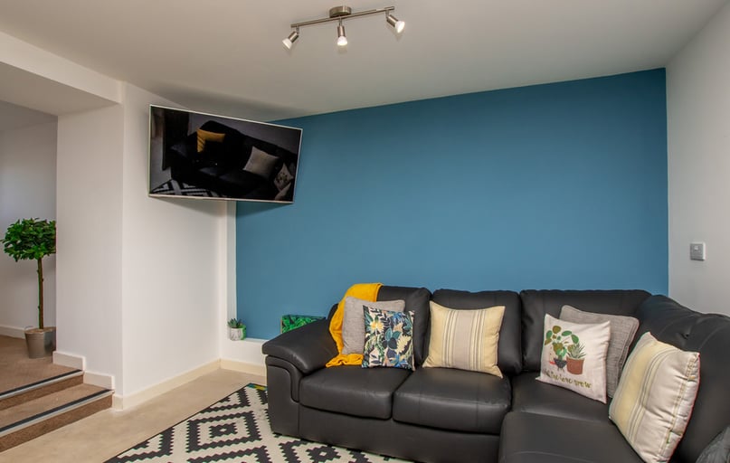 Flat A The Clubhouse (students), Plymouth - Image 1