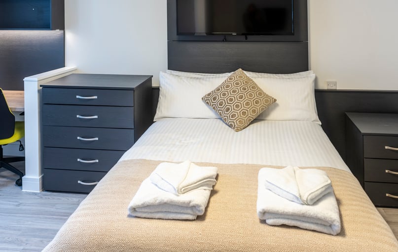 Flat 9, Plymouth - Image 1