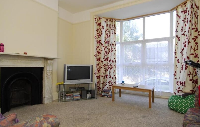 Flat 1 10 Napier Terrace (students), Plymouth - Image 1