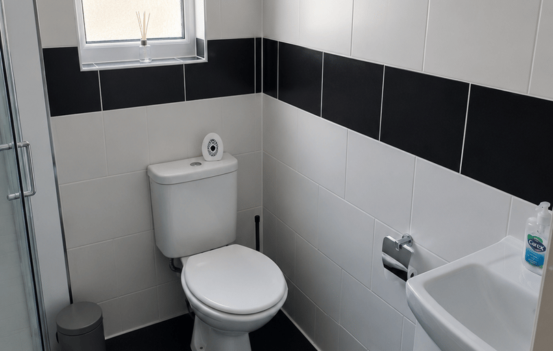 39 Seymour Avenue (students), Plymouth - Image 1