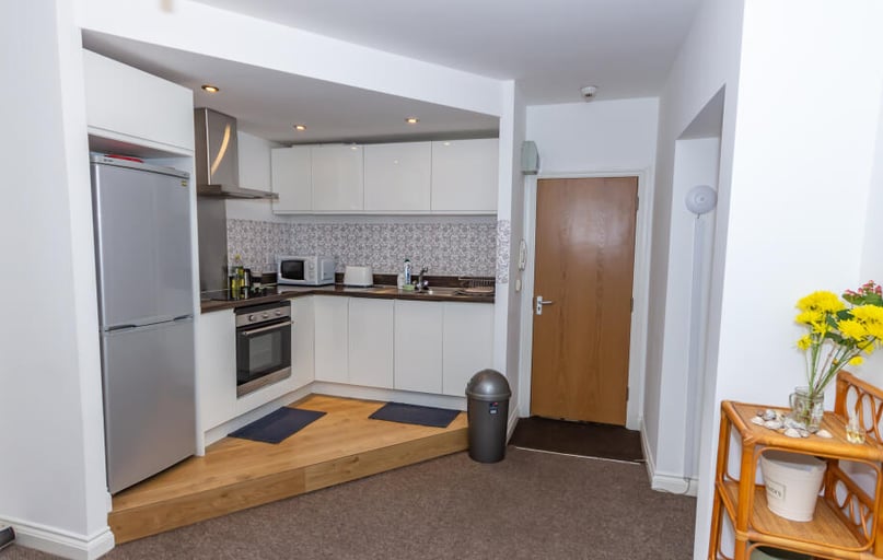 Flat 3, Plymouth - Image 1