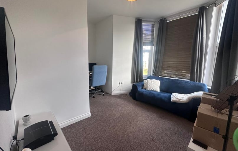 Flat 4, Plymouth - Image 1