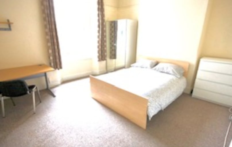 22 Furzehill road (students), Plymouth - Image 1