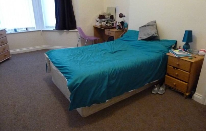 Flat 2, Plymouth - Image 1