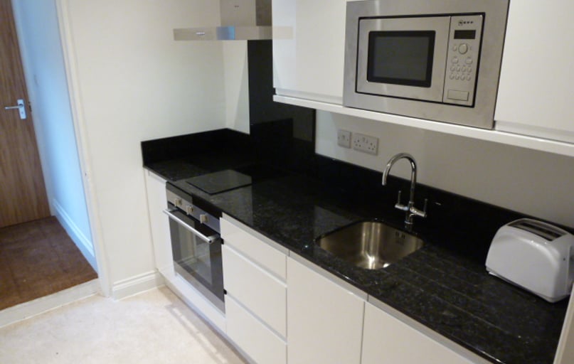 17B Napier terrace (students), Plymouth - Image 1