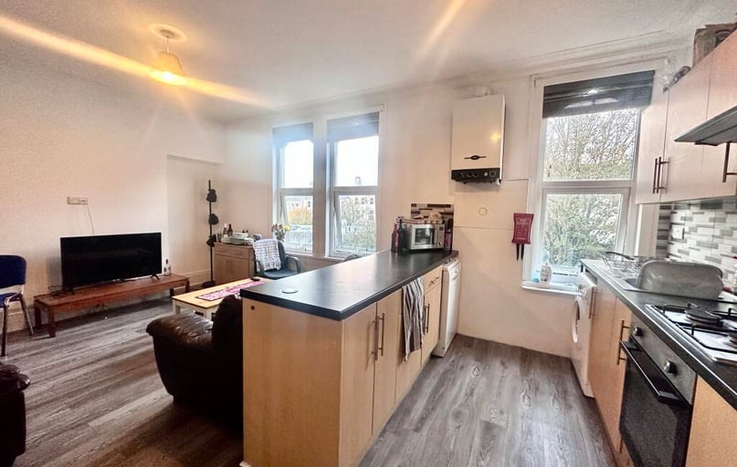 Maisonette, Plymouth - Image 1