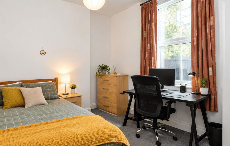 15 Napier Terrace - Ground (students), Plymouth - Image 1