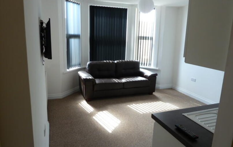 8 Whitefield Terrace Flat 9 (students), Plymouth - Image 1