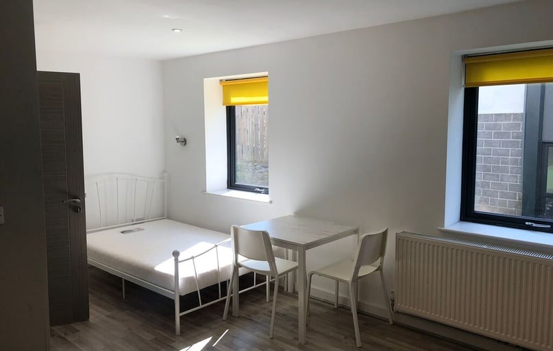 7 Marvell Lane Flat 24 (students), Plymouth - Image 1
