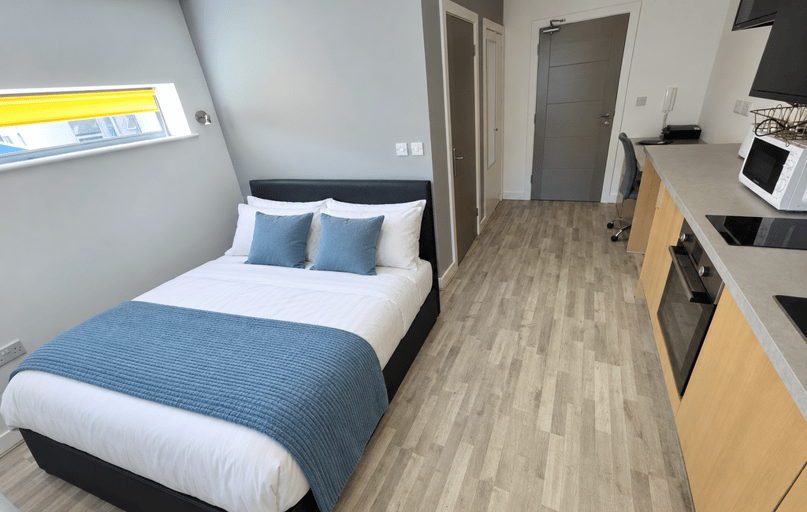 5 Marvell Lane Flat 9 (students), Plymouth - Image 1