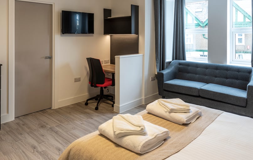 Flat 12, Plymouth - Image 1