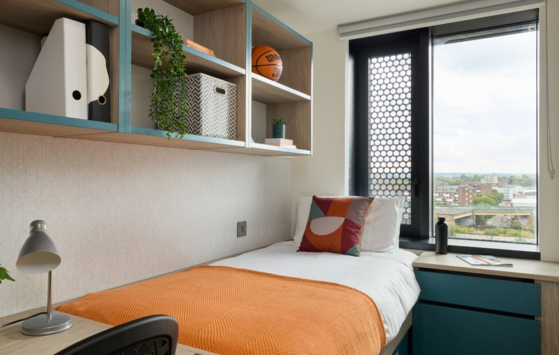 Private Bedroom - Summer Room, urbanest Battersea, 125 Battersea Park Road, Battersea, London - Image 1