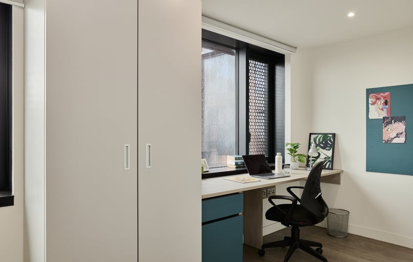 Studio Apartment , urbanest Battersea, 125 Battersea Park Road, Battersea, London - Image 1