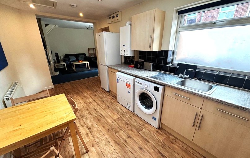 33a Cemetery Avenue, Sharrow, Sheffield - Image 1