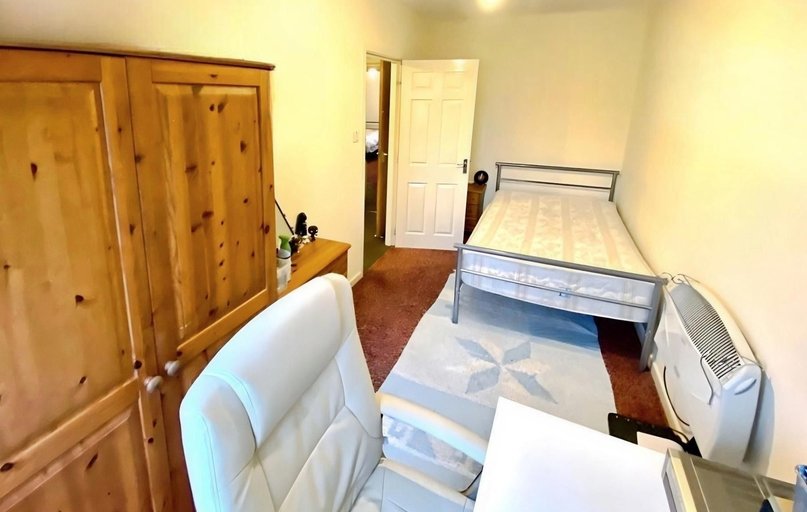 Broomspring Close, Devonshire Green, Sheffield - Image 1