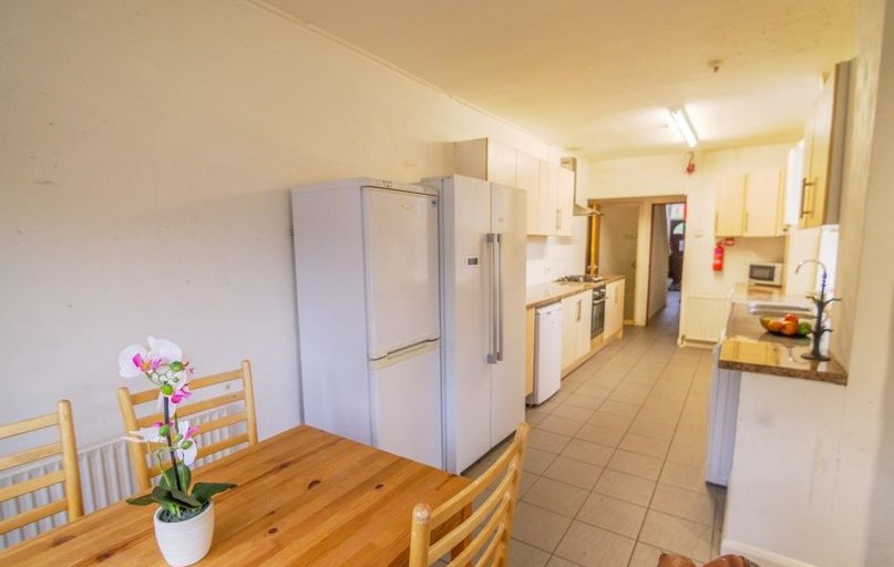 81b Holberry Gardens, Broomhall, Sheffield - Image 1