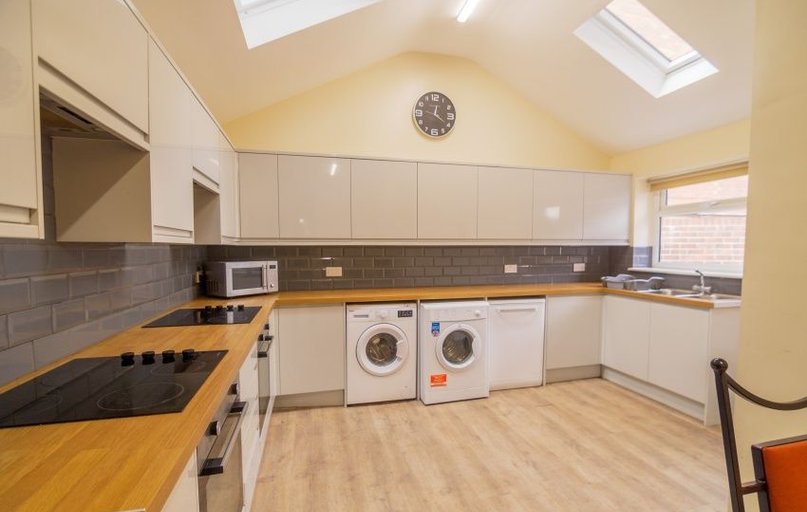 Walton Road, Sharrowvale, Sheffield - Image 1