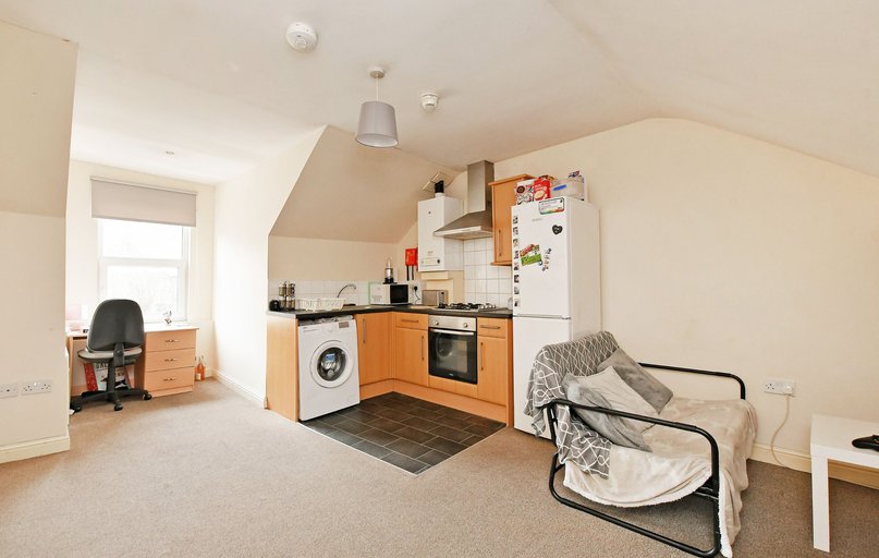 Flat 4 607-609 Ecclesall Road, Sharrowvale, Sheffield - Image 1