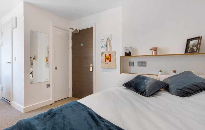 Platinum Plus En-suite, 27 Magdalen Street, New Town, Colchester - Image 1