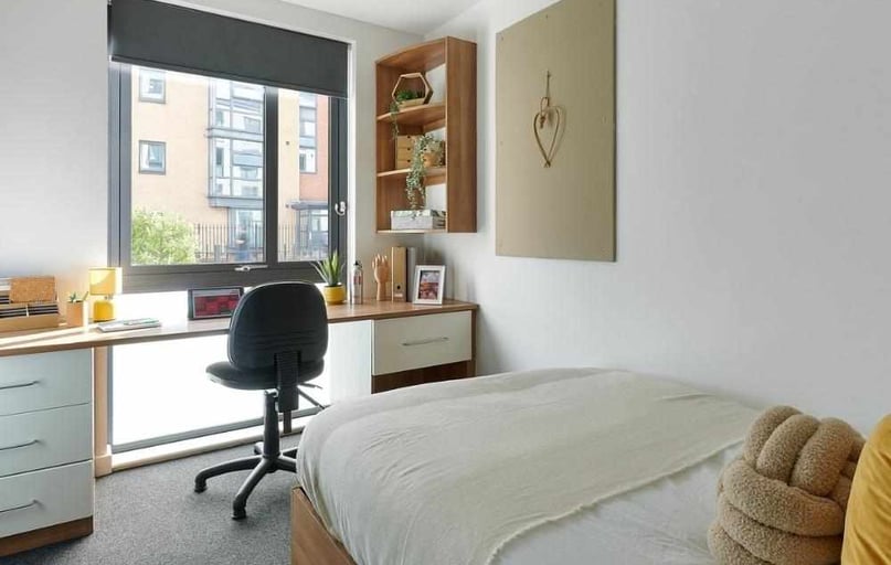 Gold En-suite, Cavendish Place, 20 Wilmott Street, Manchester Metropolitan University, Manchester - Image 1