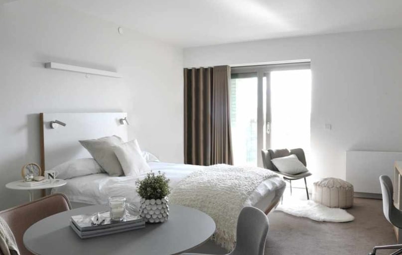 Premium Studio, Host Kings Cross, 25-27 Canal Reach, King's Cross, London - Image 1