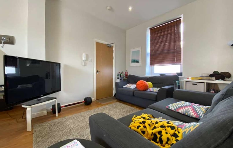 Cathays, Cardiff - Image 1