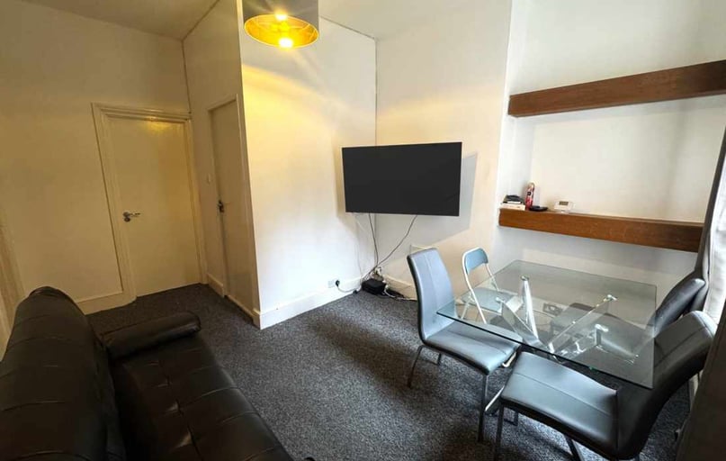 St. Albans Road, Highfields, Leicester - Image 1