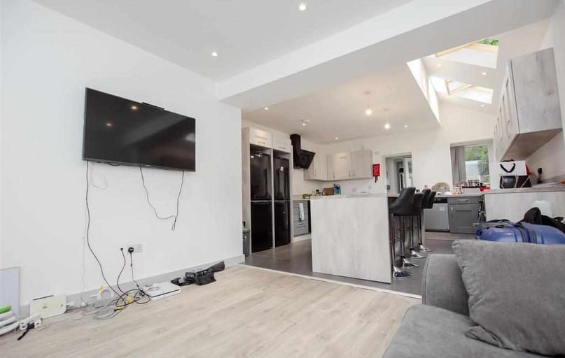 Raddlebarn Road, Selly Park, Birmingham - Image 1