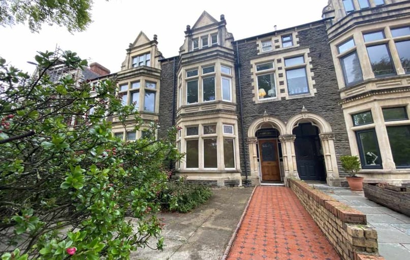 Roath, Penylan, Cardiff - Image 1