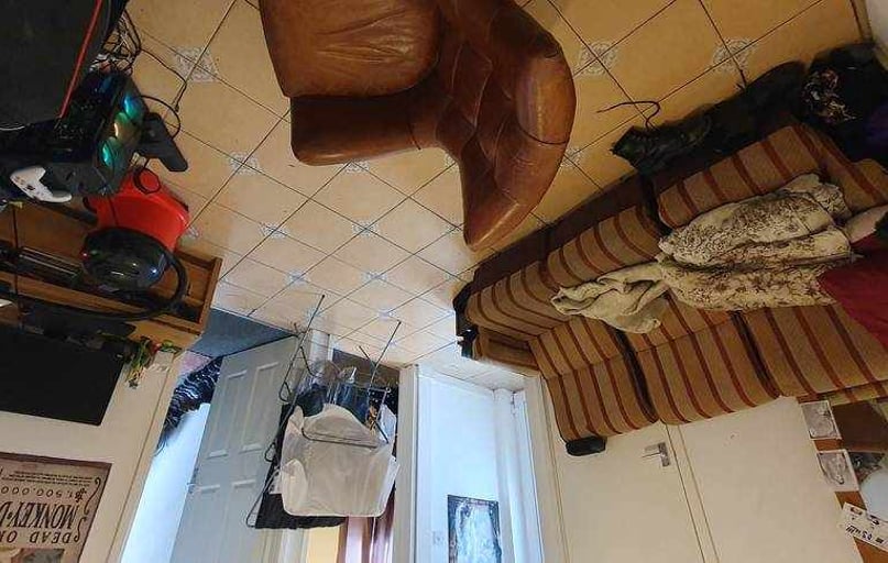  1, 26, Cathays, Cardiff - Image 1