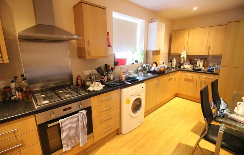 Roath, Plasnewydd, Cardiff - Image 1