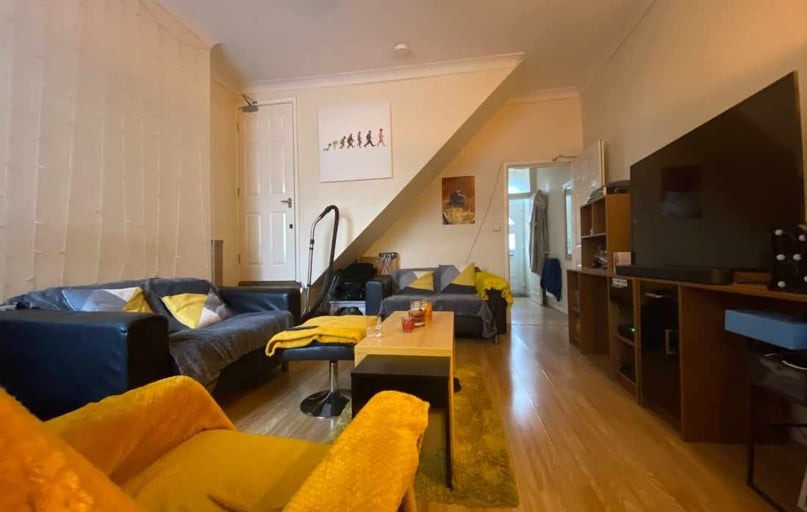 Roath, Plasnewydd, Cardiff - Image 1